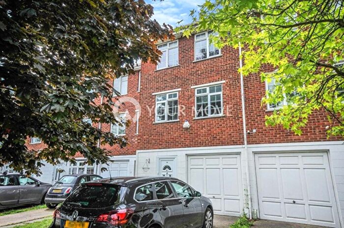 3 Bedroom Terraced House For Sale In Station Approach, Chelsfield, Orpington, BR6