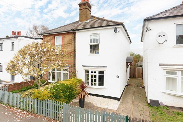 2 Bedroom Semi Detached House For Sale In Cambridge Road, Walton-On-Thames, KT12