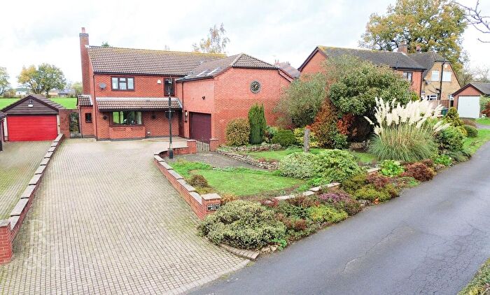 5 Bedroom Detached House For Sale In Green Lane, Overseal, DE12