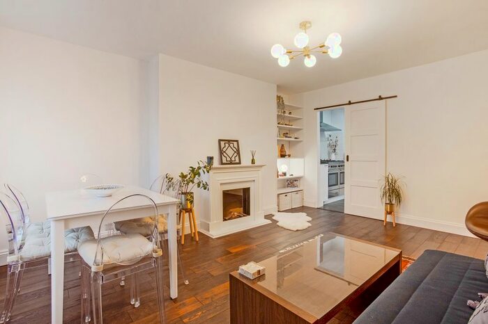 3 Bedroom Flat To Rent In Barclay Close, Cassidy Road, London, SW6