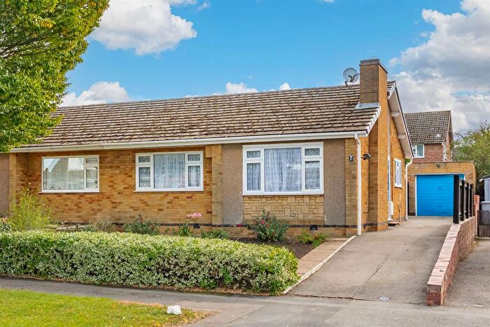 2 Bedroom Semi-detached Bungalow For Sale In - St. Barnabas Close, Kettering, NN15