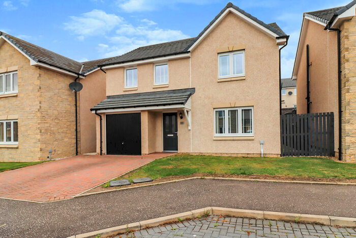 4 Bedroom Detached House To Rent In Swift Street, Dunfermline, KY11