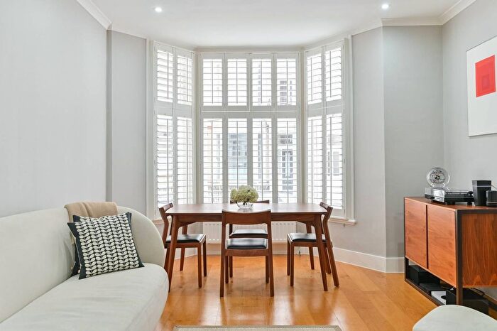 2 Bedroom Flat For Sale In Cheniston Gardens, High Street Kensington, London, W8