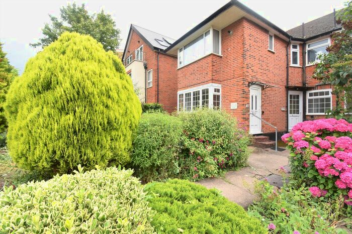 2 Bedroom Flat To Rent In Palmers Court, Palmers Road, London, N11