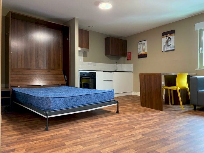 Studio To Rent In Lower Gill Street, Liverpool, Merseyside, L3