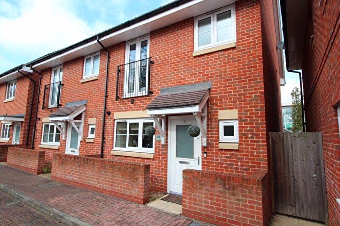 3 Bedroom Semi-Detached House For Sale In Shafford Meadows, Hedge End, SO30