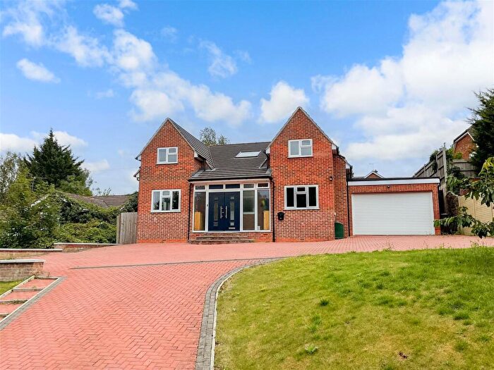 5 Bedroom Chalet For Sale In Robin Hood Lane, Walderslade, Chatham, Kent, ME5