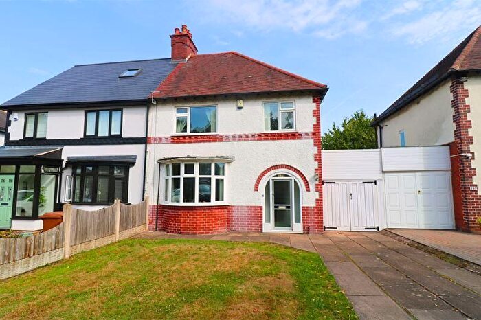 3 Bedroom Semi-Detached House To Rent In Sutton Road, Walsall, WS5