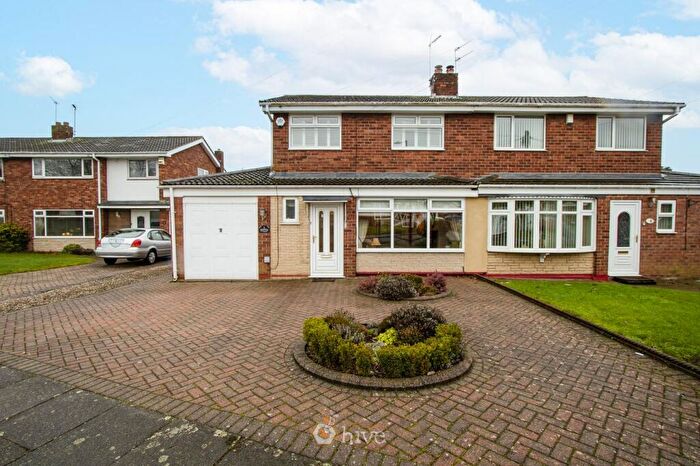 3 Bedroom Semi-Detached House For Sale In Heatherbank Road, Bessacarr, Doncaster, DN4