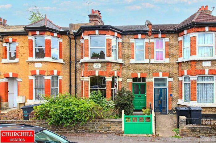 2 Bedroom Maisonette To Rent In Woodland Road, Chingford, E4