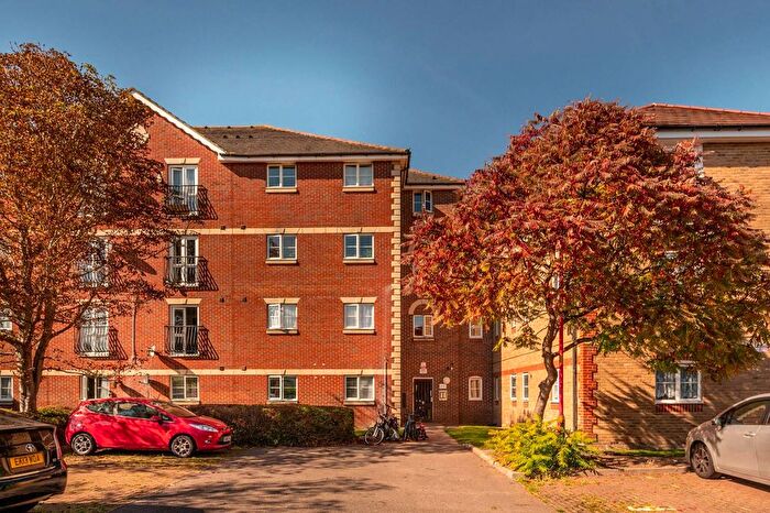 2 Bedroom Flat For Sale In Liberty Court, Barking, IG11