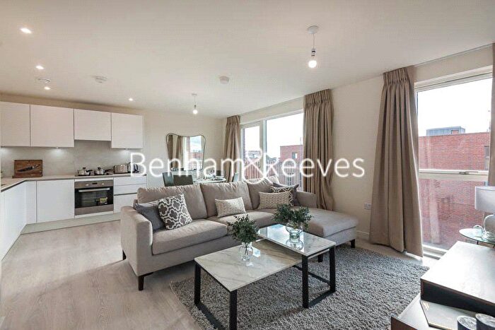 1 Bedroom Flat To Rent In Hargrave Drive, Harrow, HA1