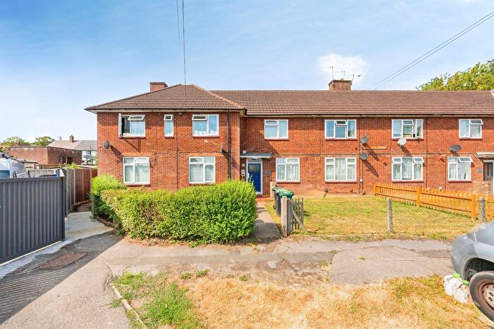 1 Bedroom Maisonette For Sale In Kenilworth Gardens, Watford, WD19