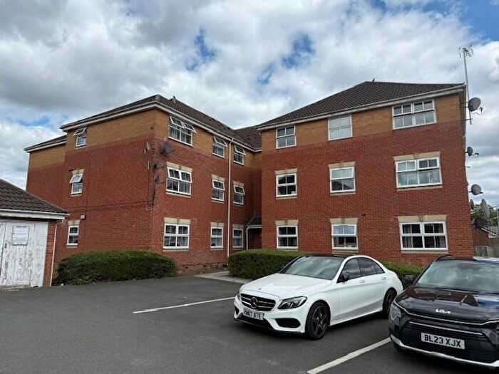 2 Bedroom Apartment For Sale In Botham Drive, Slough, SL1