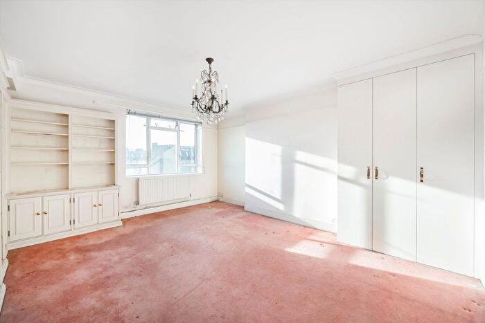 1 Bedroom Flat For Sale In Harrington Road, South Kensington, London, SW7