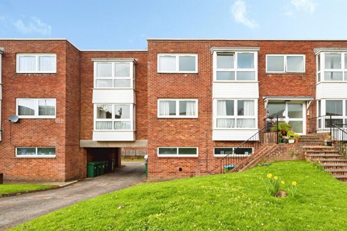 3 Bedroom Apartment For Sale In Litchfield Road, Southampton, SO18