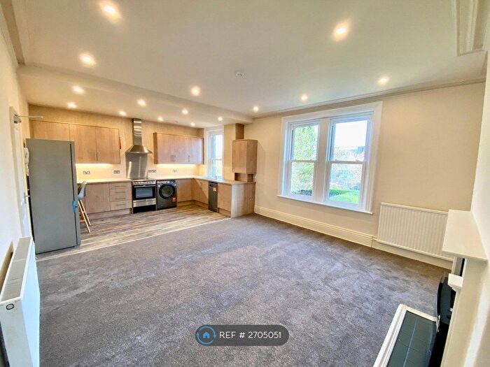 2 Bedroom Flat To Rent In Ripon Road, Harrogate, HG1