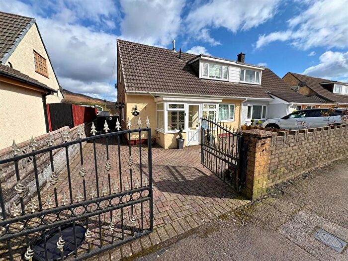 3 Bedroom Semi-Detached Bungalow For Sale In Heol Ty-Gwyn, Maesteg, CF34