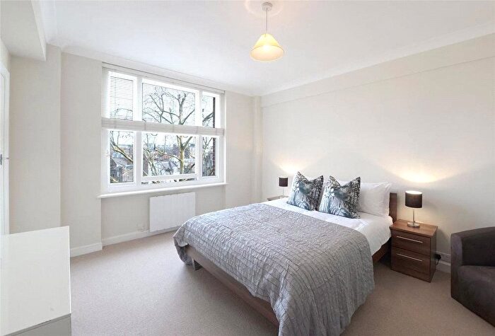 1 Bedroom Flat To Rent In Hill Street, Mayfair, London, W1J