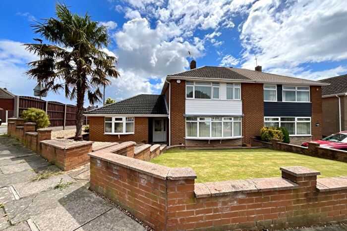 4 Bedroom Semi-Detached House For Sale In Spinneyfield, Rotherham, S60