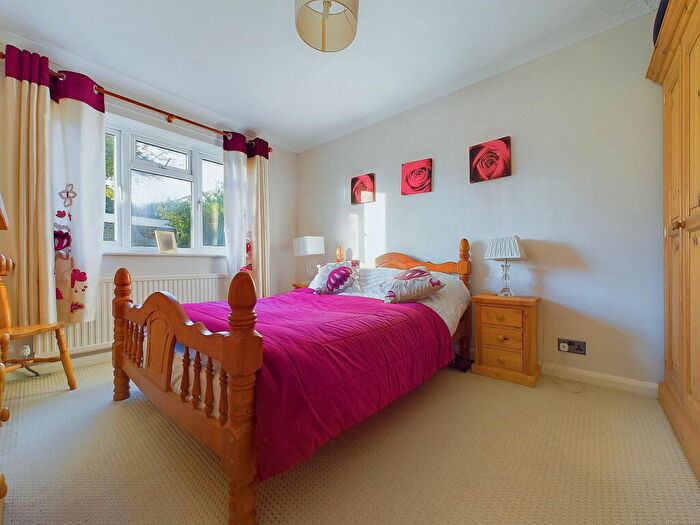 4 Bedroom Detached House For Sale In Mill Road, Northing Lancing, BN15