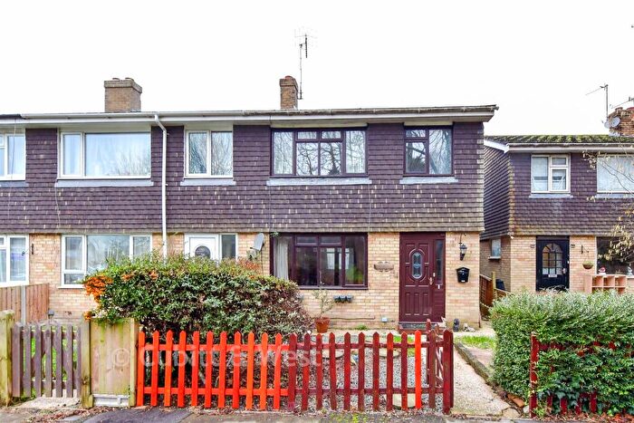 3 Bedroom End Of Terrace House For Sale In Downs Way, East Preston, West Sussex, BN16