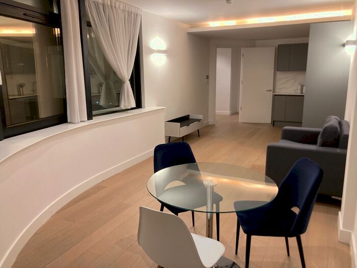 2 Bedroom Flat To Rent In New Horizons Court, Brentford, TW8