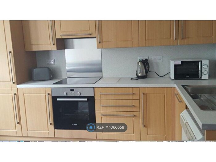 2 Bedroom Flat To Rent In Linksfield Gardens, Aberdeen, AB24