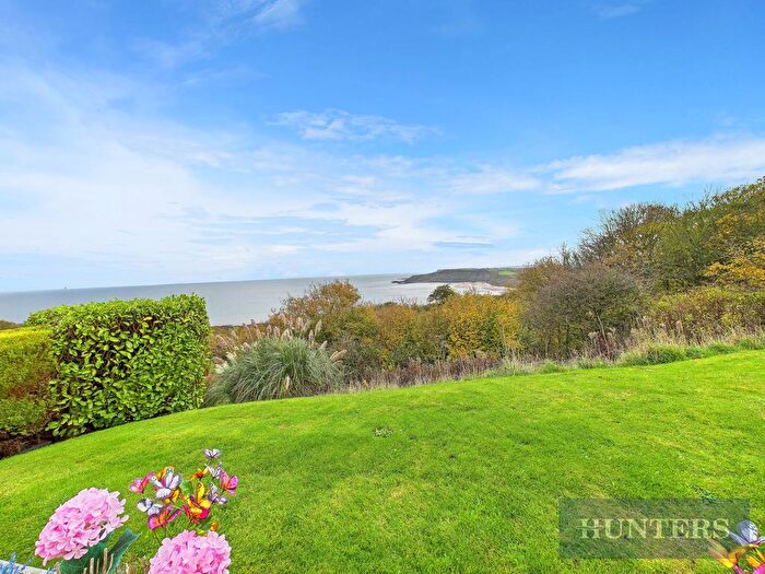 2 Bedroom Detached Bungalow For Sale In Knipe Point Drive, Scarborough, YO11