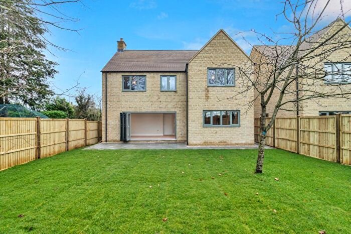 4 Bedroom Detached House For Sale In Driffield, Cirencester, Gloucestershire, GL7