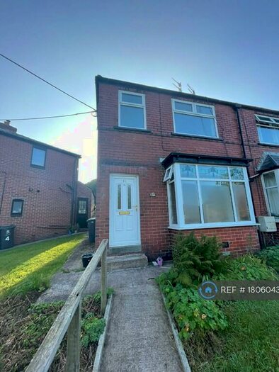3 Bedroom Semi-Detached House To Rent In Rumbles Lane, Delph, Oldham, OL3