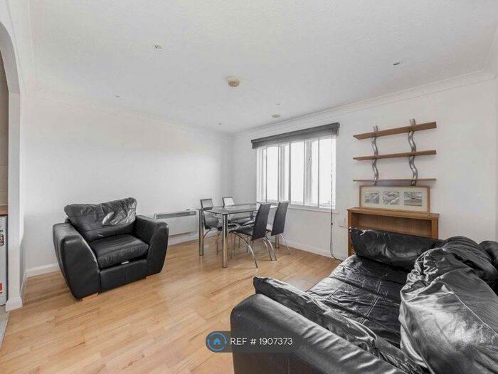1 Bedroom Flat To Rent In Shelley Way, London, SW19