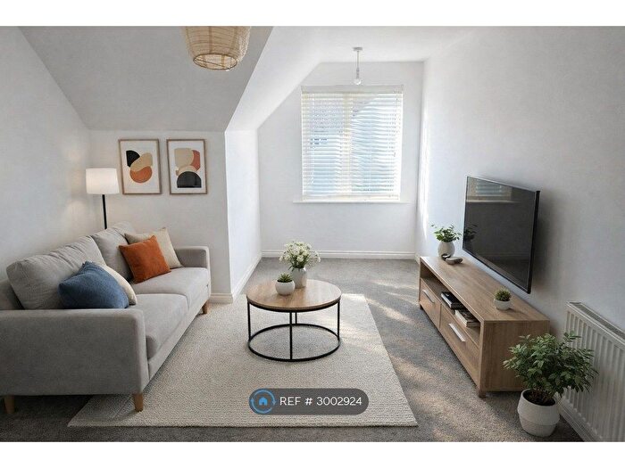 1 Bedroom Flat To Rent In Risborough Lane, Folkestone, CT19