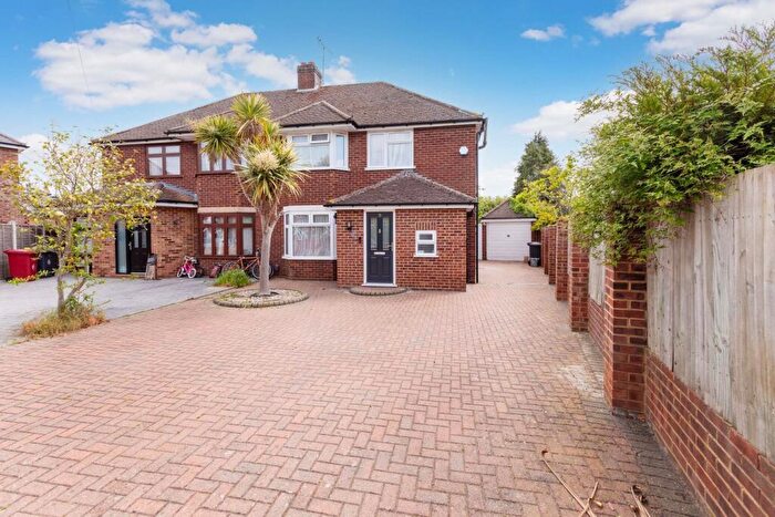3 Bedroom Semi-Detached House For Sale In Nelson Close, Langley, SL3