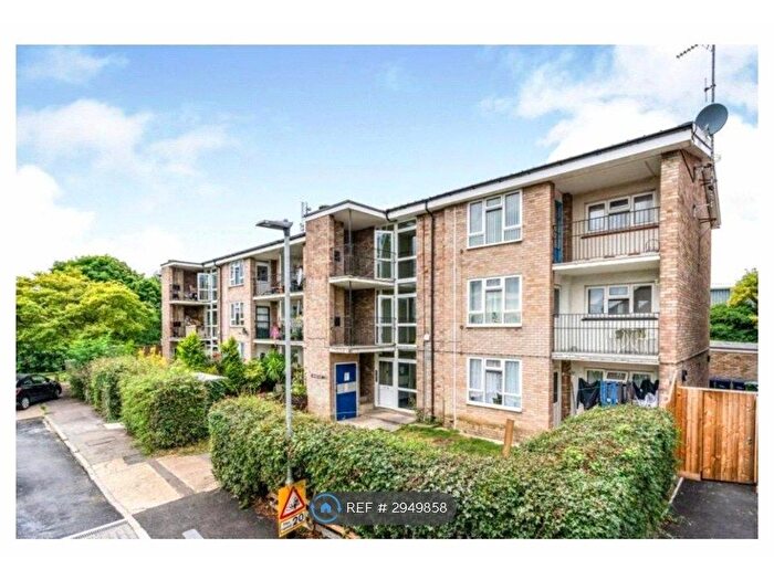2 Bedroom Flat To Rent In Markham Close, Cambridge, CB4