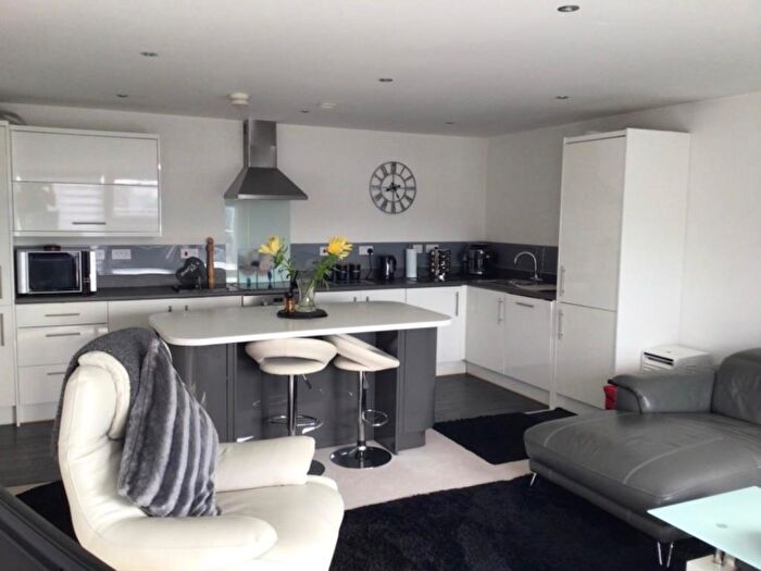 3 Bedroom Flat To Rent In Great Western Street, Aylesbury, HP20