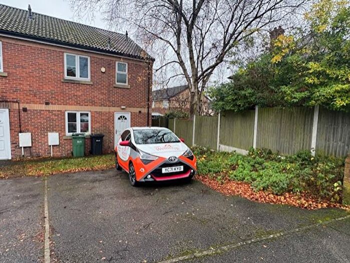 3 Bedroom Terraced House To Rent In Kimberley Road, Leeds, LS9