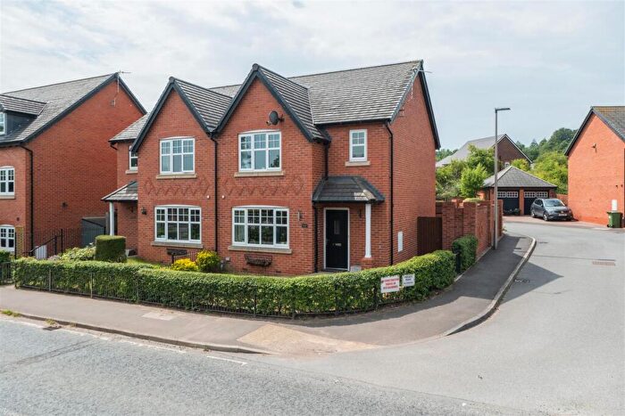 3 Bedroom Semi-Detached House For Sale In Whitchurch Road, Beeston, CW6