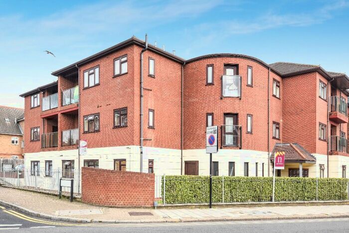 2 Bedroom Flat To Rent In High Street, Harrow HA3