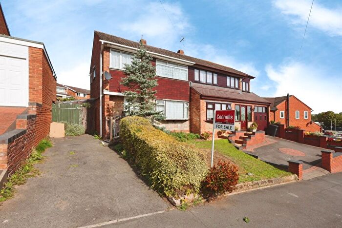3 Bedroom Semi Detached House For Sale In Grange Lane, Kingswinford, DY6