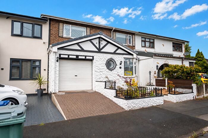 3 Bedroom Terraced House For Sale In Derwent Avenue, Whitefield, M45
