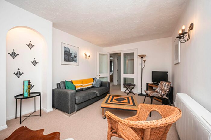 2 Bedroom Apartment To Rent In Goodwin Close, London, SE16