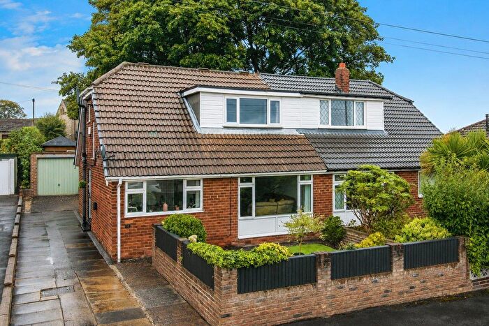 4 Bedroom Semi-detached Bungalow For Sale In Norman Drive, Mirfield, WF14