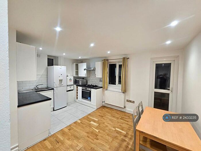 2 Bedroom Flat To Rent In Axminster Rd, London, N7