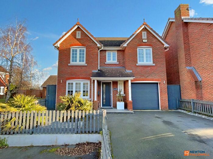 4 Bedroom Detached House For Sale In Long Lane, Coalville, LE67