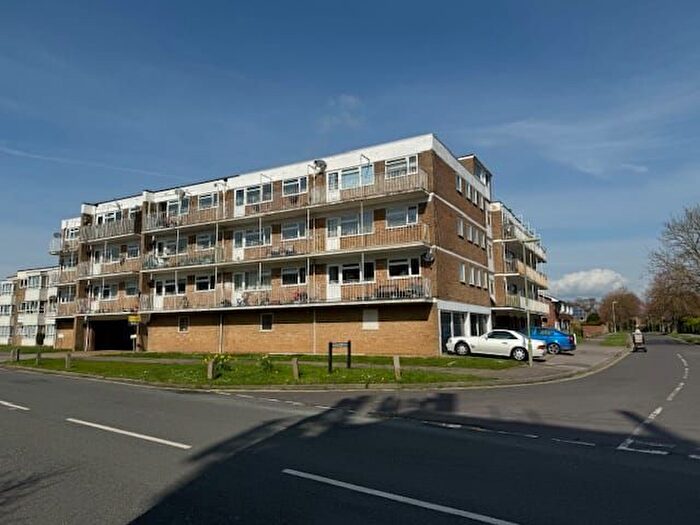 2 Bedroom Flat For Sale In Green Lane, Hayling Island, PO11