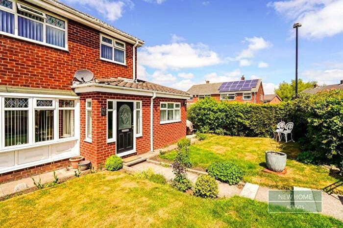 4 Bedroom Semi Detached House For Sale In Bailey Way, Hetton - Le - Hole, DH5