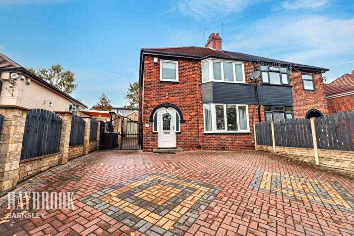 3 Bedroom Semi-Detached House For Sale In Hunningley Lane, Stairfoot, S70