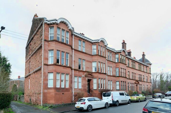3 Bedroom Flat To Rent In Dolphin Road, Pollokshields, Glasgow, G41