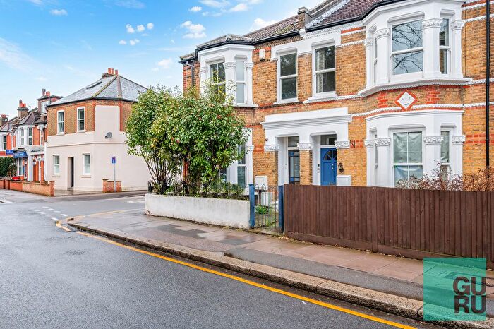 2 Bedroom Flat To Rent In Dundonald Road, Wimbledon, SW19